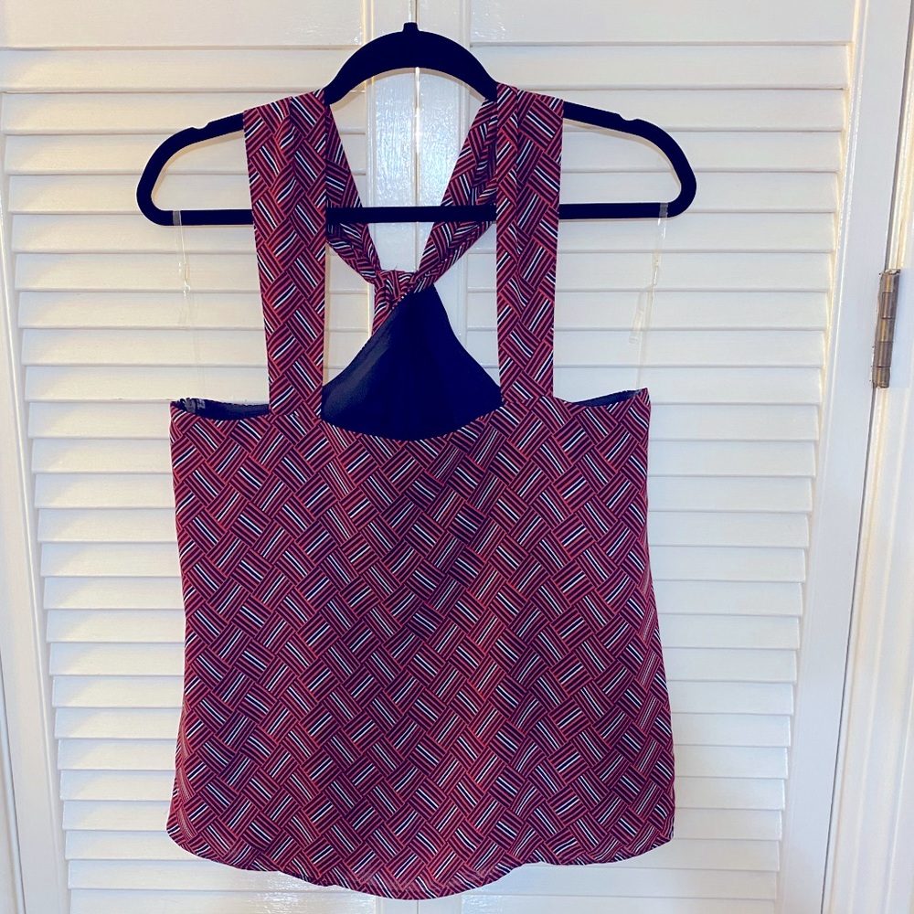 Twist front halter top. - Picture 2 of 7